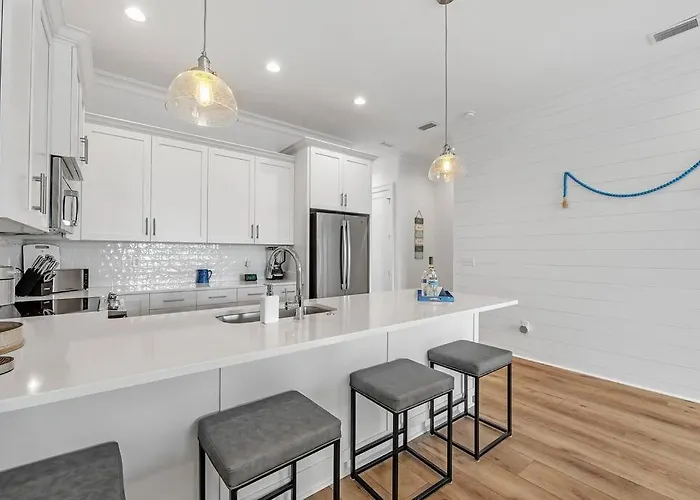 Amazing New House - Steps Away From Beach! *