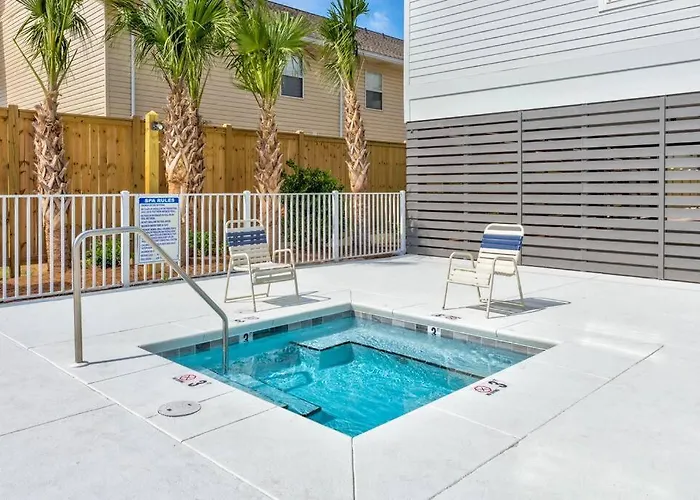 Amazing New House - Steps Away From Beach! Gulf Shores