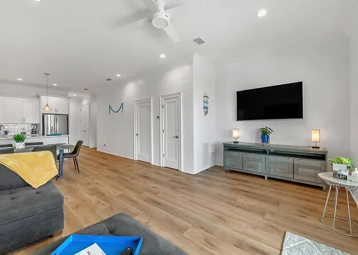 Amazing New House - Steps Away From Beach! * Gulf Shores