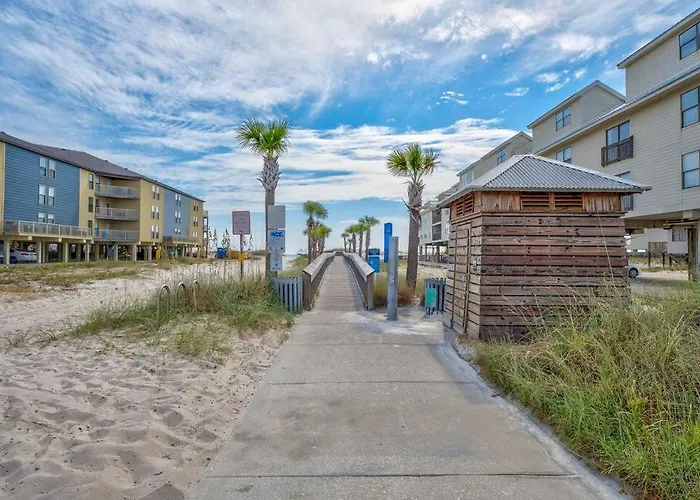 Amazing New House - Steps Away From Beach! Gulf Shores