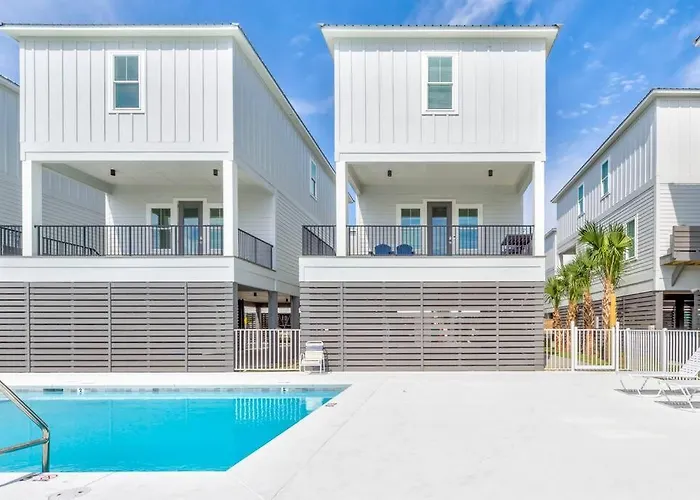Amazing New House - Steps Away From Beach! *