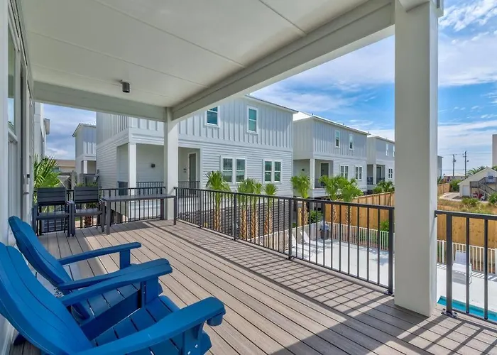 Holiday home Amazing New House - Steps Away From Beach! *